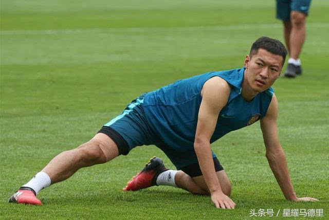关于哥伦比亚国脚在国家队比赛中表现出色，备受瞩目的信息