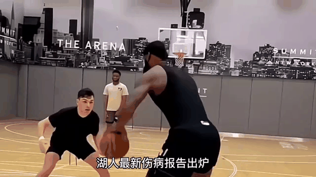 包含公牛队球员接受手术治疗伤病的词条